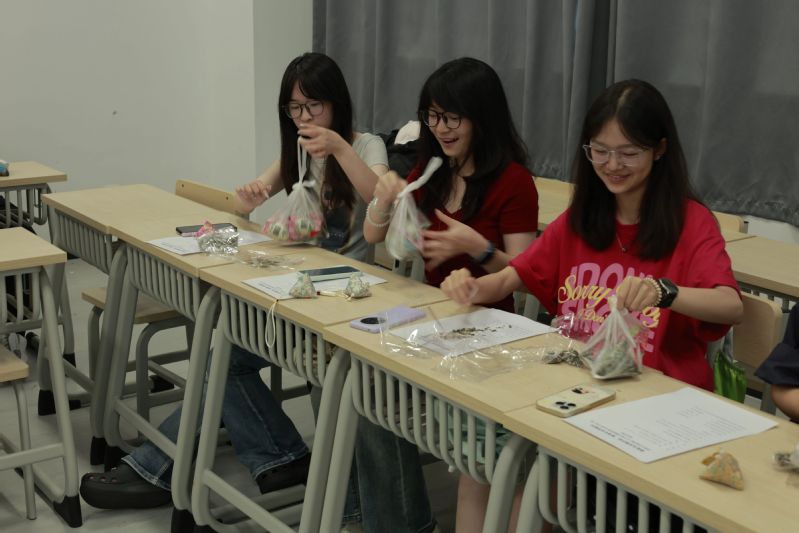 丰富校园文化生活